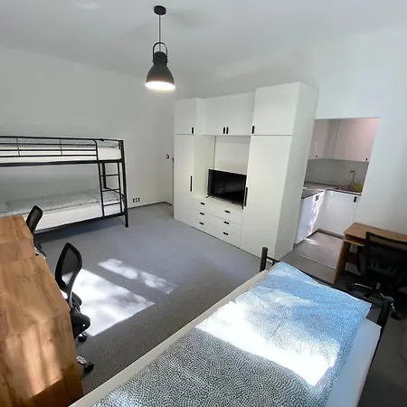 Student House Domaniewska