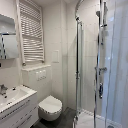Student House Domaniewska Apartment *