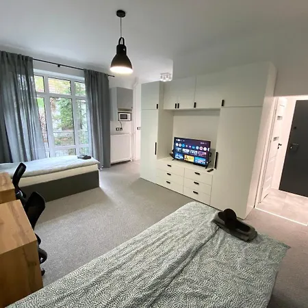 Student House Domaniewska *