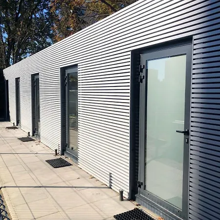 Student House Domaniewska Апартаменты Варшава