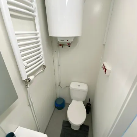 Student House Domaniewska Apartment