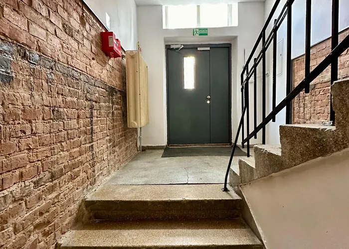 Student House Domaniewska Апартаменты