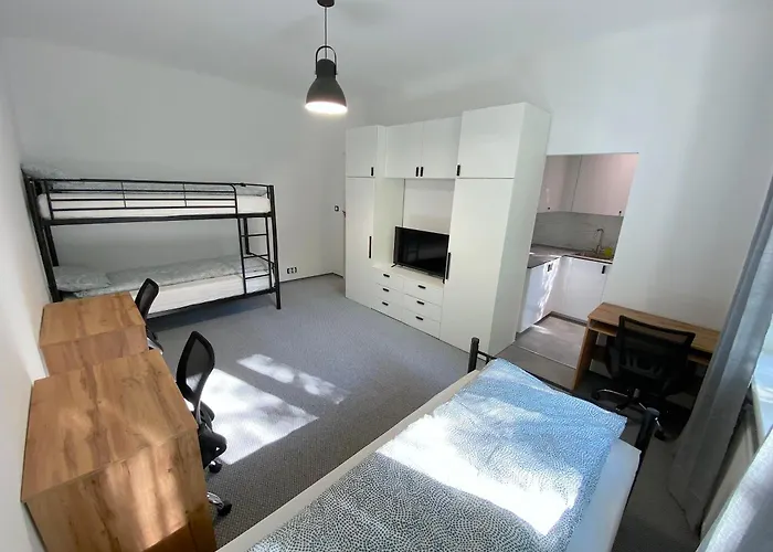 Student House Domaniewska