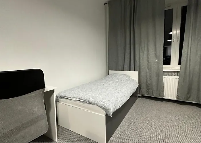 Student House Domaniewska Апартаменты Варшава