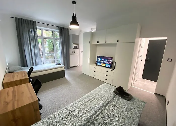 Student House Domaniewska *