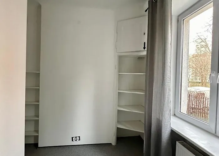 Student House Domaniewska *