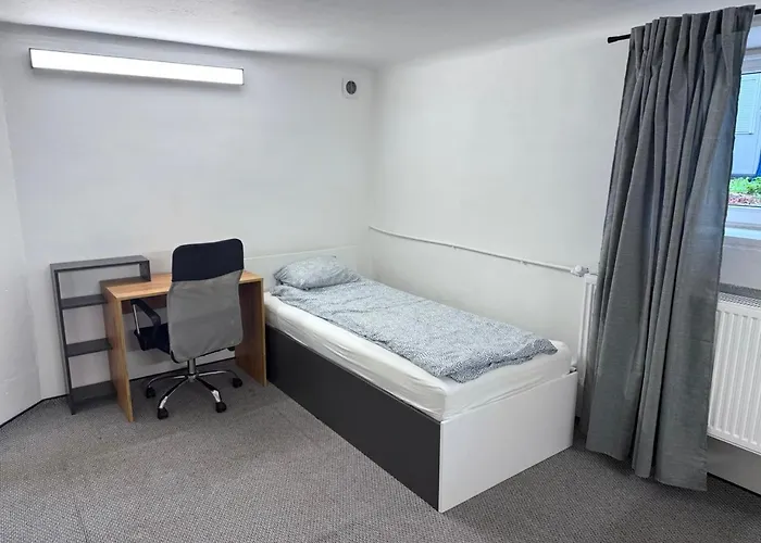 Student House Domaniewska Апартаменты