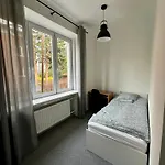 Student House Domaniewska Варшава