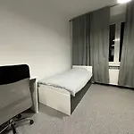 Student House Domaniewska Апартаменты Варшава