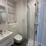 Student House Domaniewska Апартаменты *