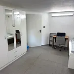 Student House Domaniewska *